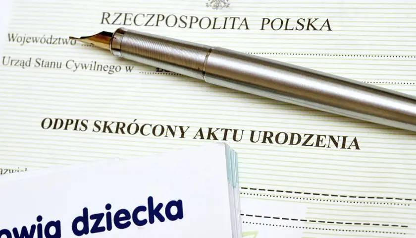 Odpis skrócony aktu urodzenia: online czy w USC? Kompletny poradnik